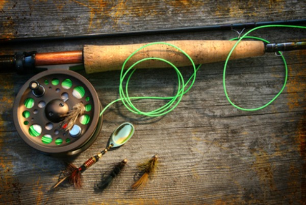 Kit de caña de pescar, caña de pescar telescópica de fibra de carbono y  carrete combinado con carrete giratorio, línea, cebo biónico, ganchos y  bolsa